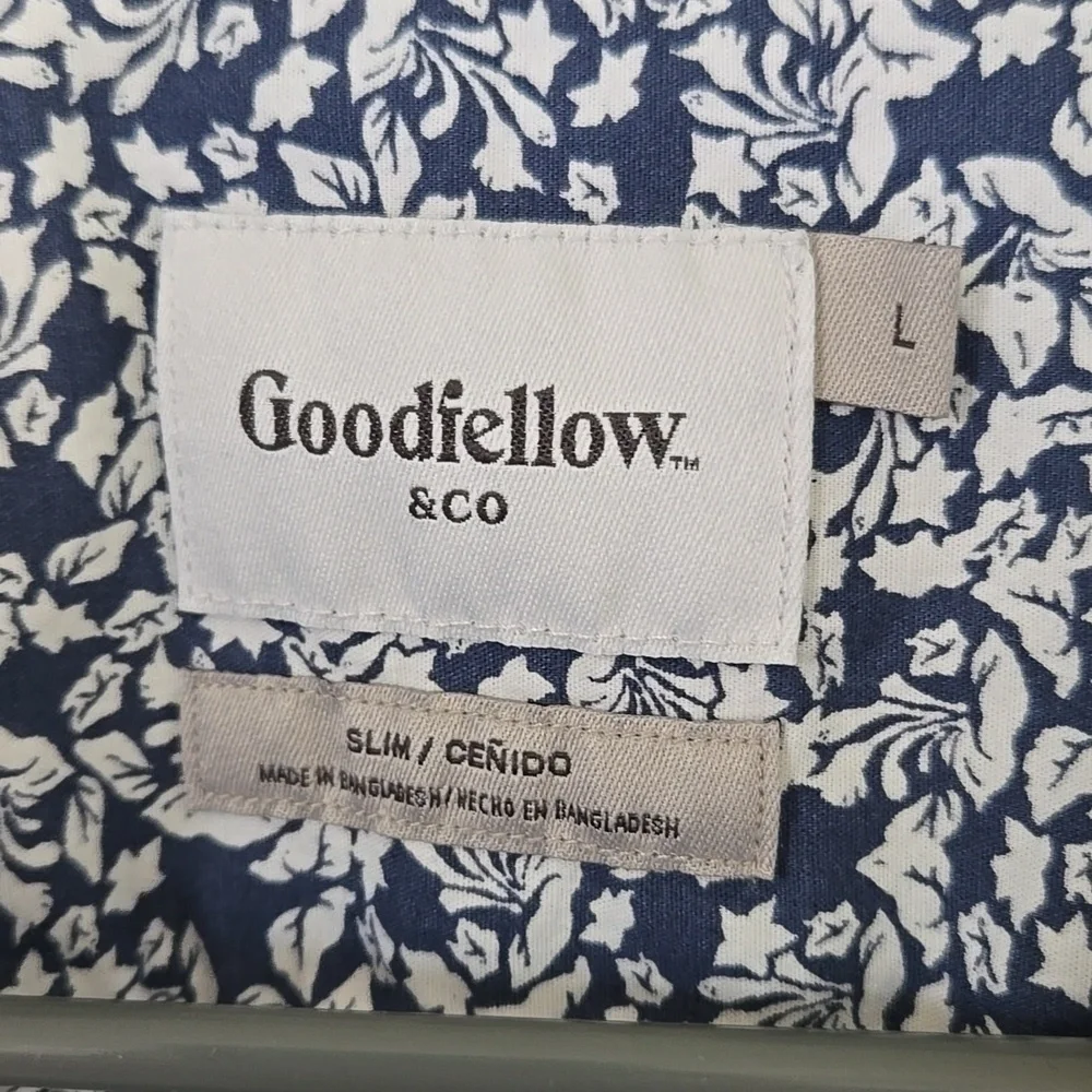 Goodfellow Blue Floral Button Down Shirt Size Large